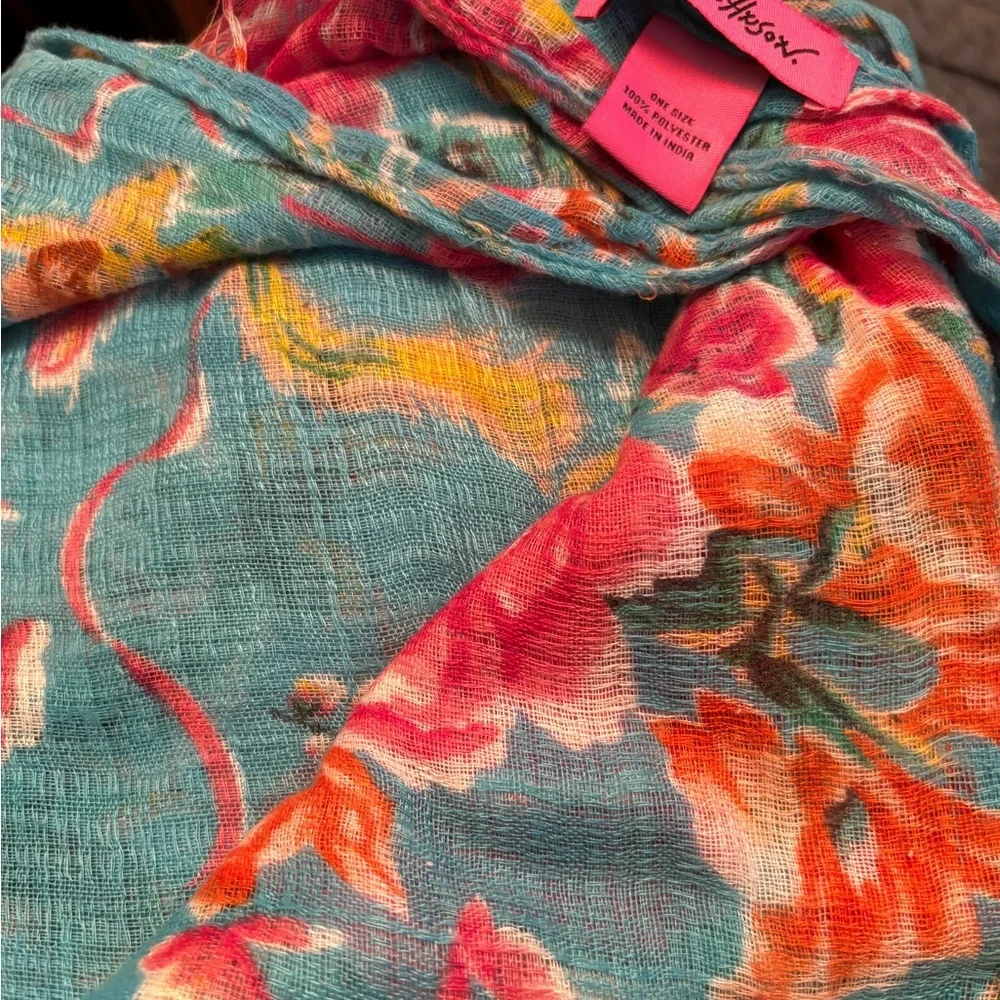 🍀Betsey Johnson Scarf/Wrap - Picture 3 of 3